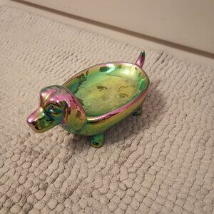 Iridescent puppy dish